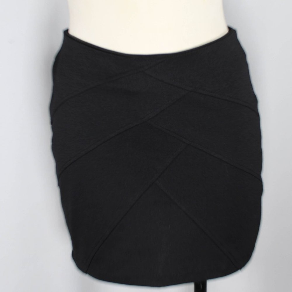 NWT Classic Black Mini Skirt With Detailing Design Goth Aesthetic Date Medium